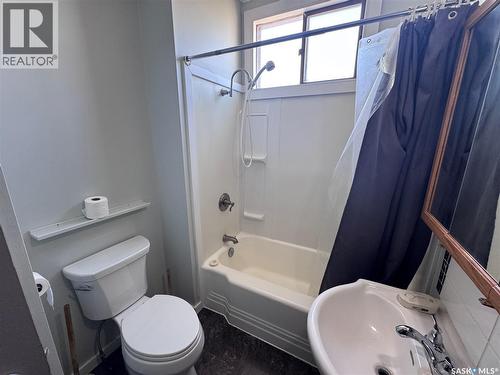 408 4Th Avenue E, Biggar, SK 