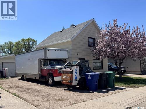 408 4Th Avenue E, Biggar, SK 