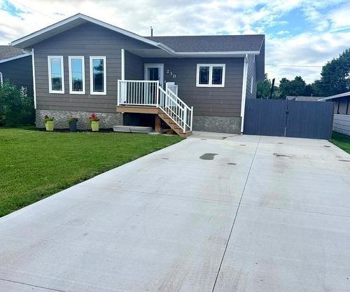 230 Edgar Avenue, Dauphin, MB 