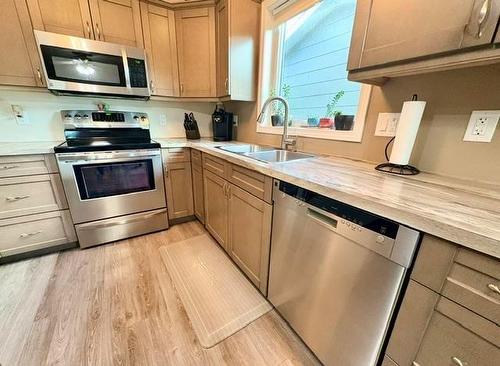 230 Edgar Avenue, Dauphin, MB 