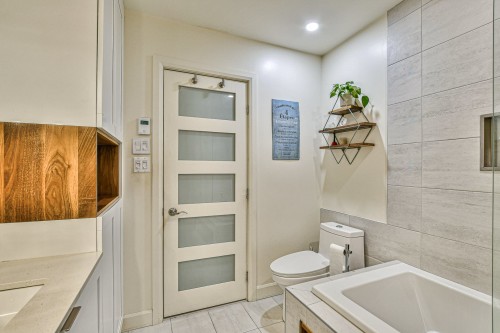Salle de bains - 30 Rue Langlois, Saint-Hippolyte, QC 
