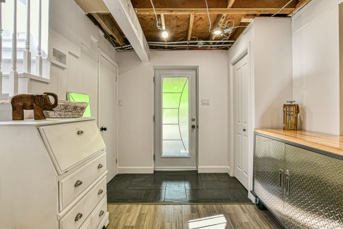 Hall d'entrée/Vestibule - 30 Rue Langlois, Saint-Hippolyte, QC 