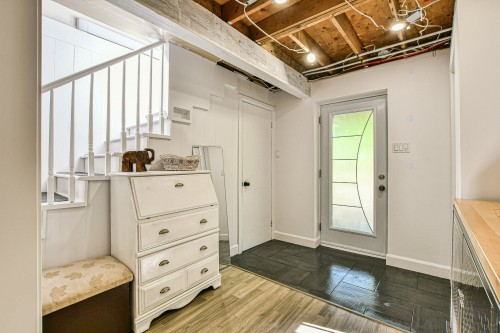 Hall d'entrée/Vestibule - 30 Rue Langlois, Saint-Hippolyte, QC 