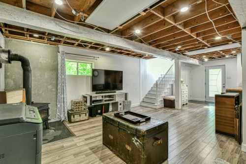 Salle familiale - 30 Rue Langlois, Saint-Hippolyte, QC 
