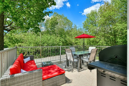 Balcon - 30 Rue Langlois, Saint-Hippolyte, QC 