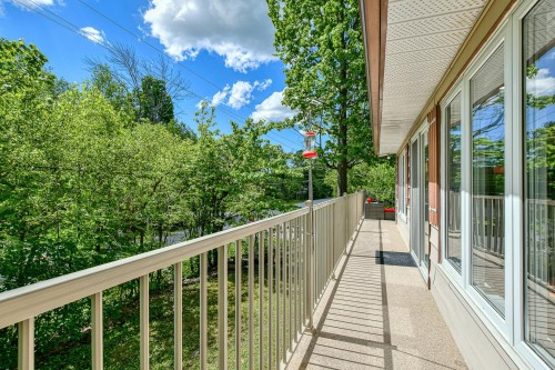 Balcon - 30 Rue Langlois, Saint-Hippolyte, QC 