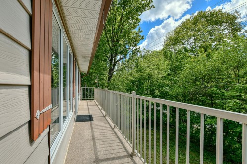 Balcon - 30 Rue Langlois, Saint-Hippolyte, QC 