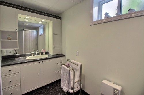 Salle de bains - 41 Rue Sylvio-Langlois, Saint-Félix-De-Dalquier, QC 