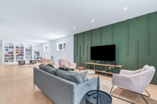 Salle familiale - 7015 Ch. Marcil, Saint-Sauveur, QC 