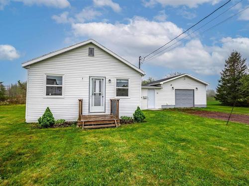30 Thomas Avenue Sydney Ns, Mira Road, NS 