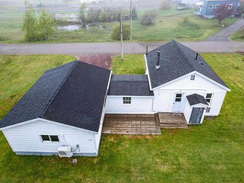 30 Thomas Avenue Sydney Ns, Mira Road, NS 