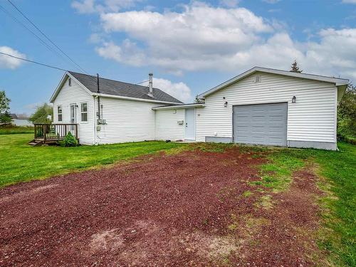 30 Thomas Avenue Sydney Ns, Mira Road, NS 