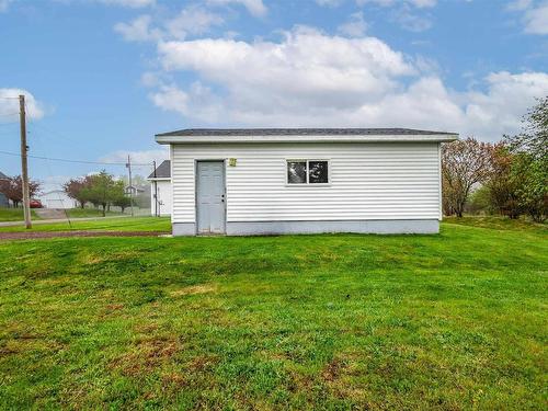 30 Thomas Avenue Sydney Ns, Mira Road, NS 