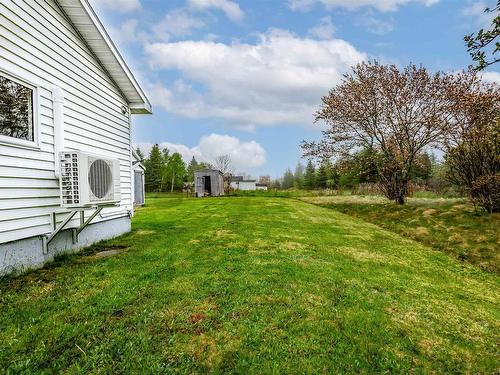 30 Thomas Avenue Sydney Ns, Mira Road, NS 