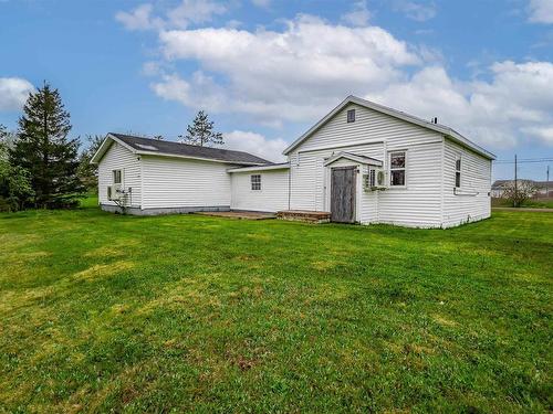 30 Thomas Avenue Sydney Ns, Mira Road, NS 