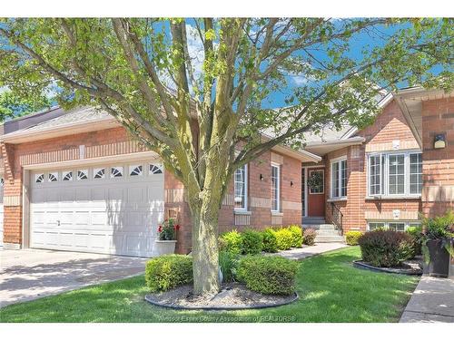 6-32 ROBSON Road  Leamington, ON N8H 2M9