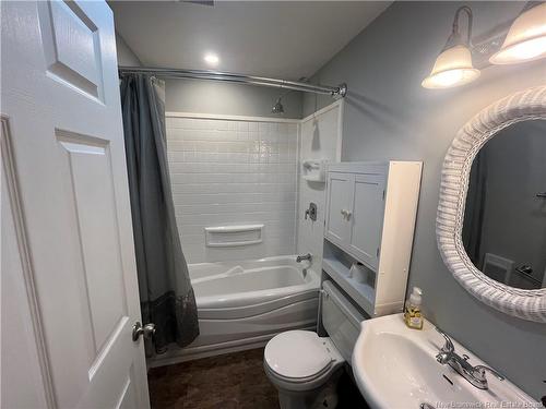 9 Churchill St, Hartland, NB 