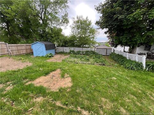 9 Churchill St, Hartland, NB 
