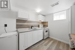 2nd Kitchen in Lower Suite - 
