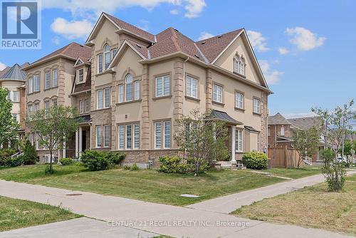 10717 WOODBINE AVENUE  Markham, ON L6C 0H5