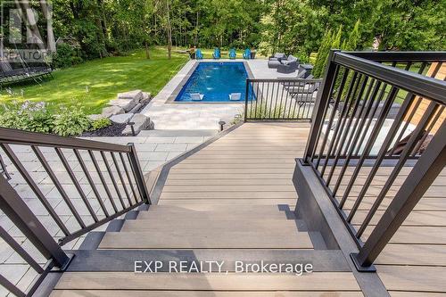 37 Paddy Dunns Circle, Springwater, ON 