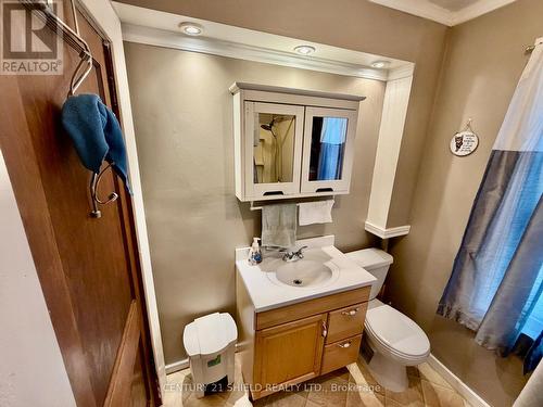 4 pc bath upper level - 9 Bergin Avenue, Cornwall, ON 
