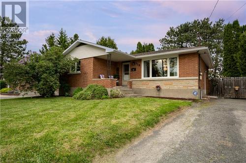 718 Westmount  Greater Sudbury, ON P3A 1B5