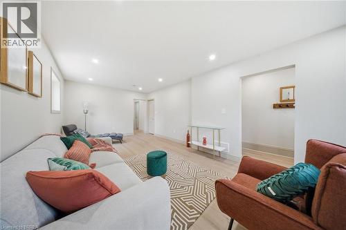 14 Bond Street, Brantford, ON - Indoor