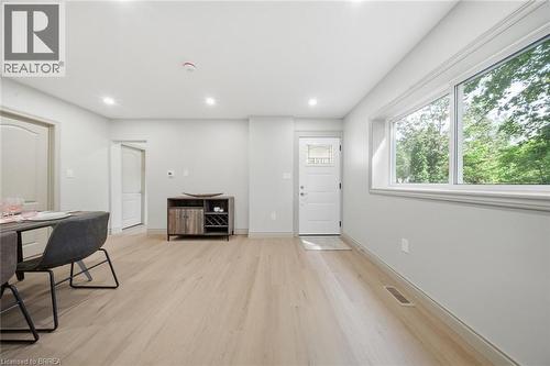 14 Bond Street, Brantford, ON - Indoor