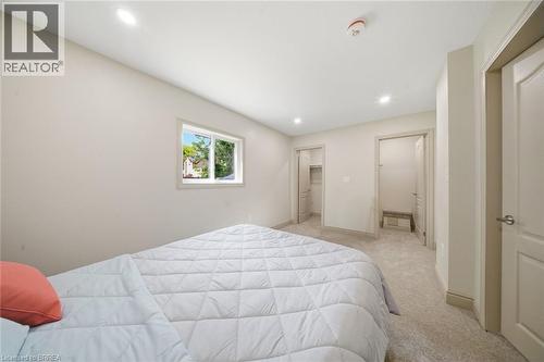 14 Bond Street, Brantford, ON - Indoor Photo Showing Bedroom