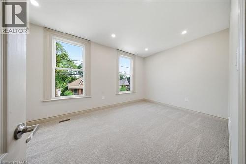 14 Bond Street, Brantford, ON - Indoor Photo Showing Other Room