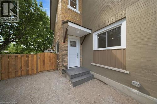 14 Bond Street, Brantford, ON - Outdoor With Exterior