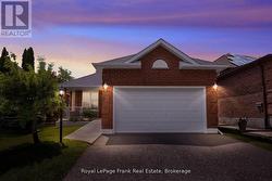 92 WEST SIDE DRIVE  Clarington (Bowmanville), ON L1C 4Y9