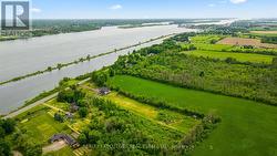 Spend your days on the St. Lawrence River - 