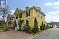602 Francklyn Street  Halifax, NS B3H 3B4