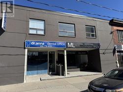 206 - 765 PAPE AVENUE Toronto, ON M4K 3T2