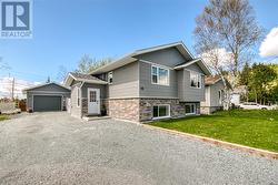 18 Edwin Street  Wahnapitae, ON P0M 3C0
