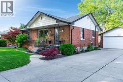 2840 Randolph AVENUE  Windsor, ON N9E 3E2