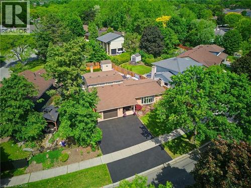 2063 CAVENDISH Drive  Burlington, ON L7P 1Y9
