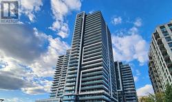 401 - 105 ONEIDA CRESCENT Richmond Hill, ON L4B 0B1