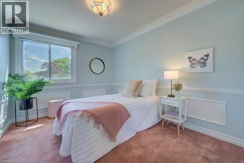 16 Sugar Maple Place, Kitchener, ON 