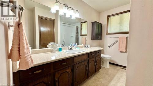 4-piece bathroom - 63 Lee Avenue, Simcoe, ON 