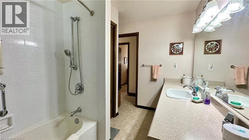 4-piece - 63 Lee Avenue, Simcoe, ON 