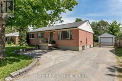 93 NORTH STREET W  Orillia, ON L3V 3S7