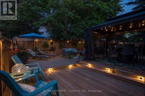 279 Manchester Drive, Newmarket (Bristol-London), ON 
