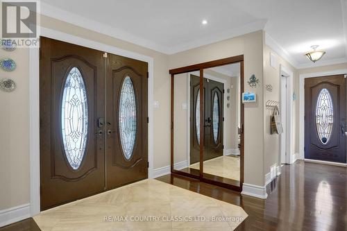 279 Manchester Drive, Newmarket (Bristol-London), ON 
