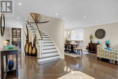 279 Manchester Drive, Newmarket (Bristol-London), ON 