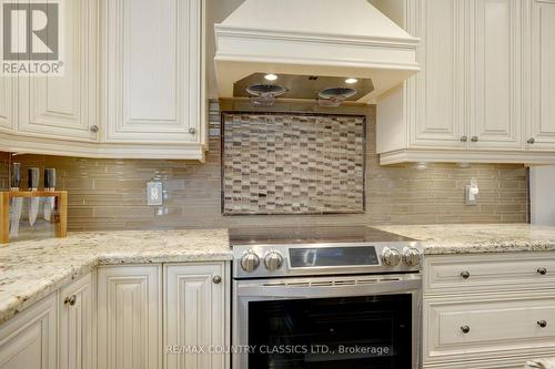 279 Manchester Drive, Newmarket (Bristol-London), ON 