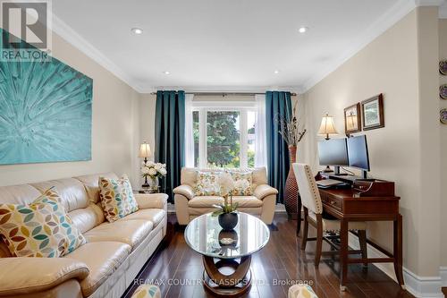 279 Manchester Drive, Newmarket (Bristol-London), ON 