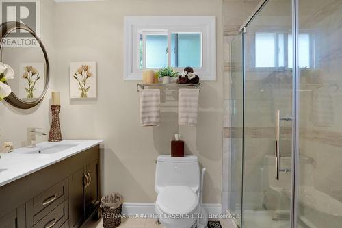 279 Manchester Drive, Newmarket (Bristol-London), ON 